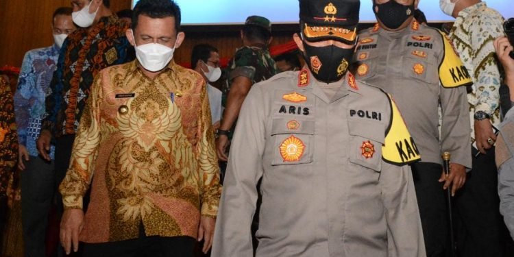 Kapolda Kepri Bersama Gubernur Kepri Tinjau Pelaksanaan Ibadah Malam Natal di Wilayah Hukum Polresta Barelang