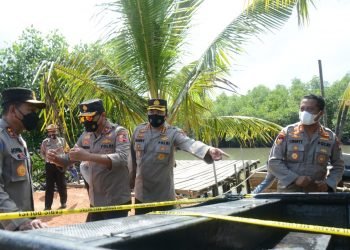 Satgas Misi Kemanusiaan Internasional Tinjau Langsung TKP dan Barang Bukti Kapal Pengangkut PMI Ilegal