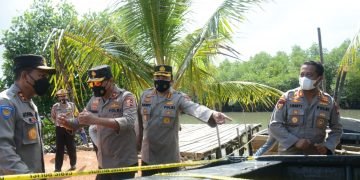 Satgas Misi Kemanusiaan Internasional Tinjau Langsung TKP dan Barang Bukti Kapal Pengangkut PMI Ilegal