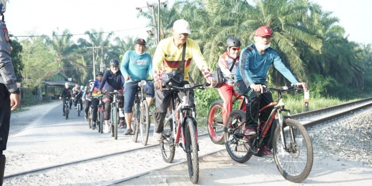 Bupati Asahan Gowes Bersama OPD Dan Komunitas Sepeda Jaga Imun Masa Pandemi