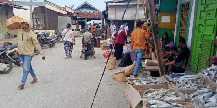 Pedagang Ikan Asin Jalan Kartini Butuh Bantuan Modal Usaha