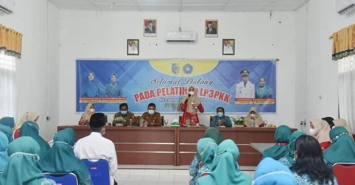 Maya Zahir TP-PKK Batu Bara, Sosialisasikan Latihan Pengelolaan Program dan Penyuluh Pembinaan Kesejahteraan Keluarga.