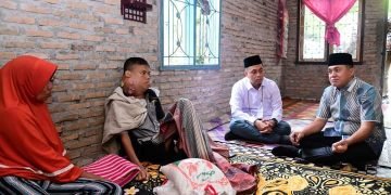 Bupati dan Ketua DPRD Batu Bara Kunjungi Penderita Kanker