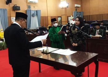 Ketua DPRD Batu Bara Lantik Rizky Aryetta, S.ST, PAW Anggota DPRD Batu Bara Fraksi Golkar