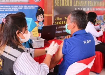 Pelaksanaan Vaksinasi Booster di Lapas Kelas IIa Pematangsiantar Bersama Polres Simalungun Berjalan Lancar