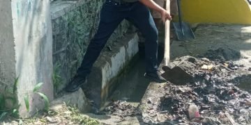 Camat Siantar Timur dan Lurah Pardomuan Bersama Pasukan Si Tiur Laksanakan Program LISA di Depan GOR Jalan Merdeka