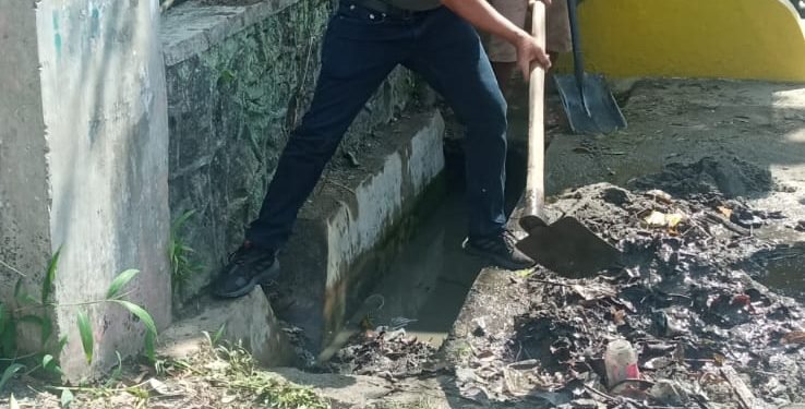 Camat Siantar Timur dan Lurah Pardomuan Bersama Pasukan Si Tiur Laksanakan Program LISA di Depan GOR Jalan Merdeka