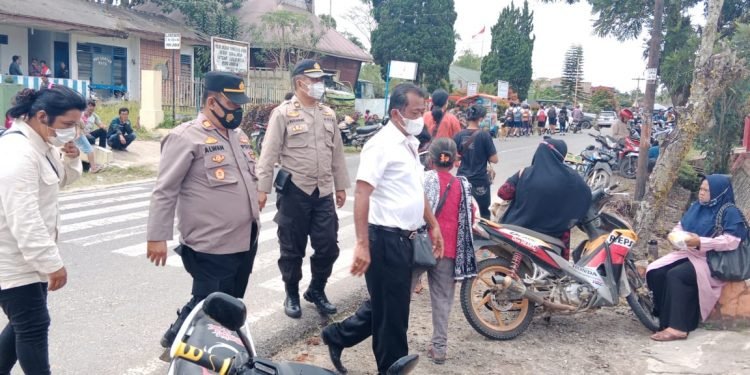Kejar Target Vaksin Dosis 1, 2 & Boster, Polres Simalungun Seser Pasar Tradisional