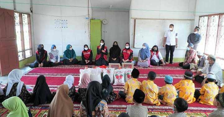 Ketua BK3S Batu Bara Ny. Maya Indriasari Zahir Berikan Bantuan Kepada Lembaga Kesejahteraan Sosial Anak (LKSA) Kabupaten Batu Bara