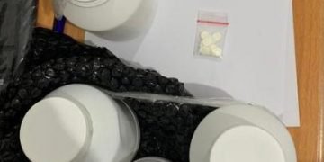 Bea Cukai Batam Gagalkan Penyelundupan Ribuan Butir Obat-Obatan Terlarang