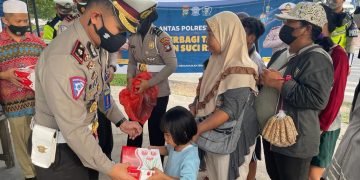 Satlantas Polresta Balerang Berbagi Kebaikan Jelang Hari Raya Idul Fitri 1443 H
