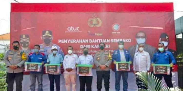 Kapolri Salurkan Bantuan Kepada Buruh Terdampak Covid-19, Ketua KSPSI Ucap Terima Kasih Ke Kapolri