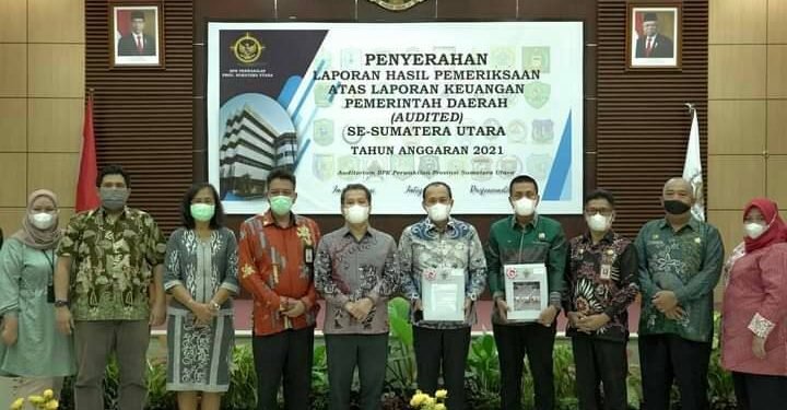 Ketua DPRD Batu Bara Dampingi Bupati Terima Opini WTP Ke-4 Kabupaten Batu Bara