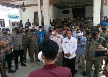 Rusian Heri Tanggapi Massa Unjuk Rasa di Kantor Bupati Batu Bara