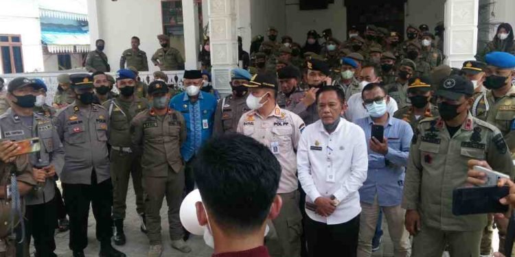 Rusian Heri Tanggapi Massa Unjuk Rasa di Kantor Bupati Batu Bara
