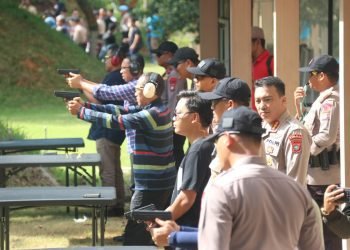 Lomba Menembak TNI/POLRI dan Awak Media dalam Rangka Hari Bhayangkara Ke – 76