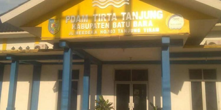 Masyarakat Keluhkan Air PDAM Tirta Tanjung Batu Bara, Dewas Keluhkan Dirut