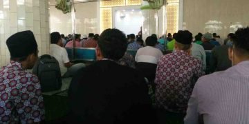 Khutbah Jumat Masjid Jami’ Al-Ridha, Ustadz Dadang Abdul Jalil: Sebaik-baik Manusia Dapat Memberikan Manfaat Bagi Orang Lain
