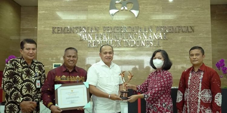 Pemkab Batu Bara Terima Penghargaan Kabupaten Layak Anak Award Tahun 2022