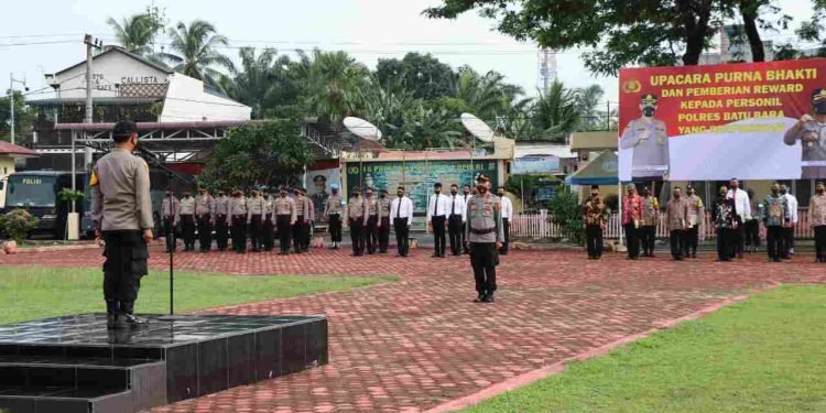 Polres Batu Bara Gelar Upacara Purna Bhakti dan Pemberian Reward Personil Polres Batu Bara