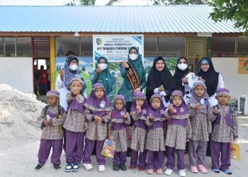Bunda PAUD Maya Zahir Tinjau Pelaksanaan Bulan Imunisasi Anak Nasional (BIAN) ke Sekolah