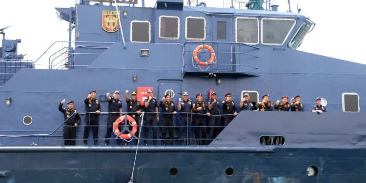 Rendezvous at Sea Bea Cukai Bersama Singapore Police Coast Guard, Tingkatkan Pengawasan Laut Melalui Patroli Perbatasan Terkoordinasi