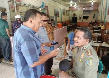 Satpol PP Batu Bara Tertibkan Baleho dan Spanduk di Kecamatan Tanjung Tiram