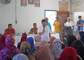 Bupati Batu Bara Kunjungi dan Santuni Warga Mekar Mulyo