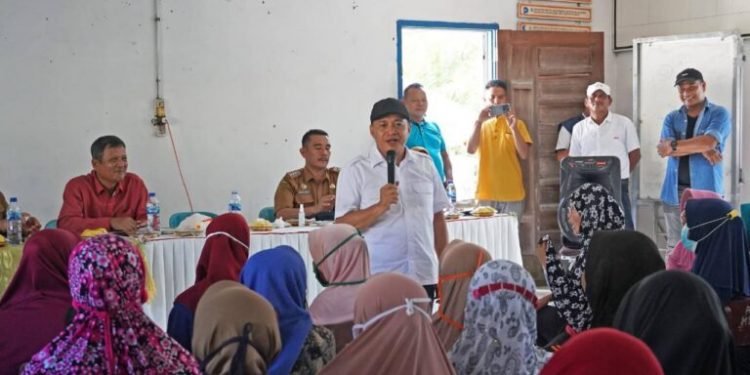 Bupati Batu Bara Kunjungi dan Santuni Warga Mekar Mulyo