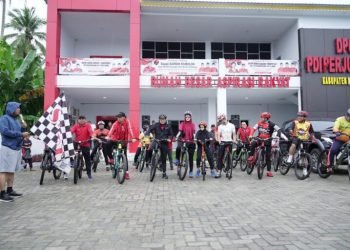 Tinjau 7 lokasi Operasi Pasar Murah, Zahir Goes Sepeda