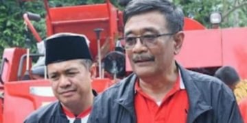Zahir Dampingi Anggota DPR RI Djarot Tinjau Bantuan Alat Pertanian ke Poktan Batu Bara