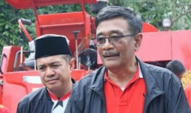 Zahir Dampingi Anggota DPR RI Djarot Tinjau Bantuan Alat Pertanian ke Poktan Batu Bara