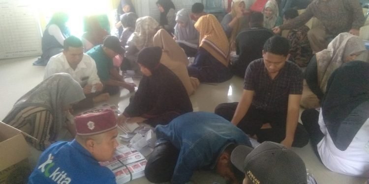 Badan Pemberdayaan Masyarakat Desa Distribusikan Kertas Surat Suara Pilkades Serentak