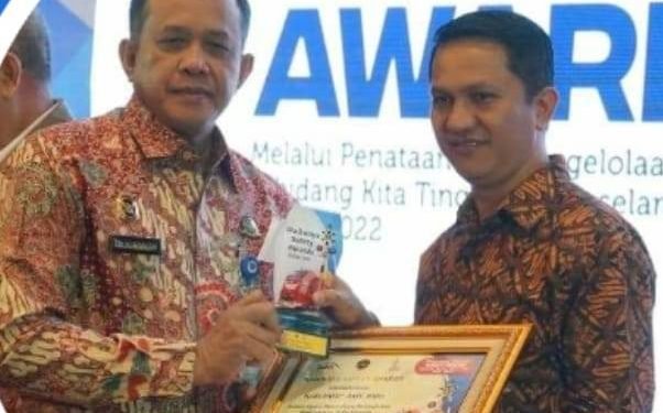 Pemkab Batu Bara Terima Penghargaan Railways Safety Award Tahun 2022