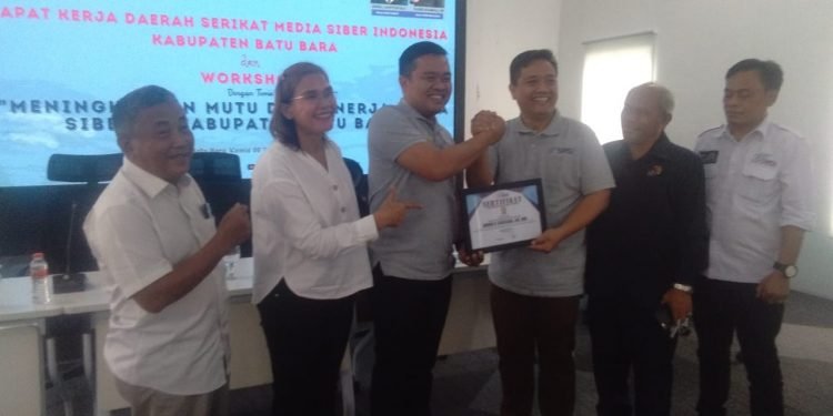Bupati Batu Bara Resmi Buka Workshop SMSI Kabupaten Batu Bara