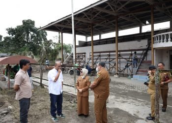dr Susanti Tinjau Progres Revitalisasi Stadion Sangnaualuh