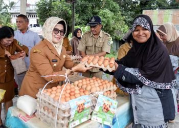 dr Susanti Monitoring Pasar Murah Jelang Natal dan Tahun Baru