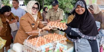 dr Susanti Monitoring Pasar Murah Jelang Natal dan Tahun Baru