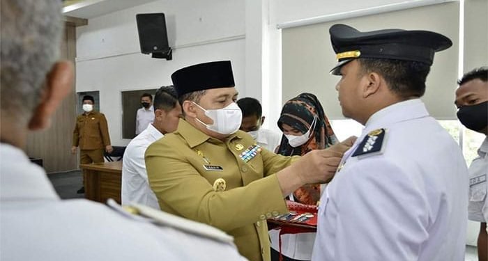 Bupati Batu Bara Ir. Zahir Lantik Pejabat Esolon III