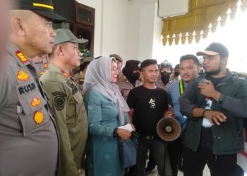 Aliansi Mahasiswa Islam Kabupaten Batu Bara Minta Pemkab. Batu Bara Menutup KTV Singapur Land