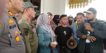 Aliansi Mahasiswa Islam Kabupaten Batu Bara Minta Pemkab. Batu Bara Menutup KTV Singapur Land