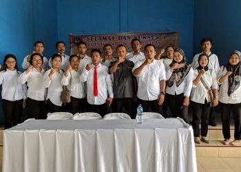 Panwaslu Kecamatan Silou Kahean Lantik 16 Anggota Panwas Kelurahan/Desa