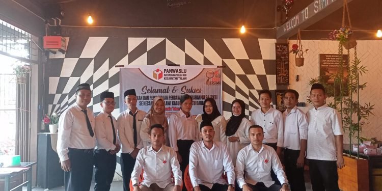 Panwascam Talawi Lantik 10 Petugas PKD Pemilu Tahun 2024