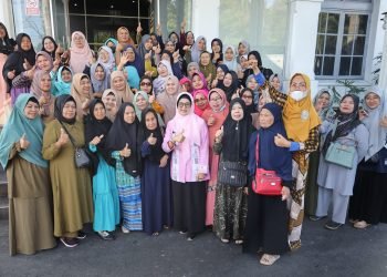 Lepas Keberangkatan Rombongan Muswil Muhammadiyah dan Aisyiyah, dr Susanti Apresiasi Peserta Lansia