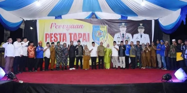 Zahir Buka Secara Resmi Pesta Tapai Tradisi Rakyat