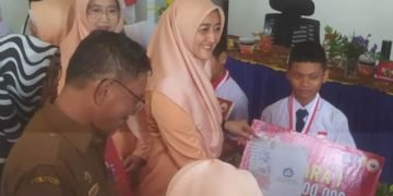 Persatuan Darma Wanita Disdik Batubara Dikunjungi Nyonya Maya
