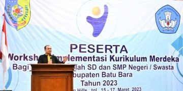 Zahir Beri Arahan Saat Bintek Kepala Sekolah