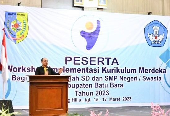 Zahir Beri Arahan Saat Bintek Kepala Sekolah