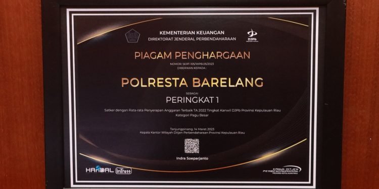 Polresta Barelang Terima Penghargaan Peringkat 1 Penyerapan Anggaran Terbaik T.A 2022 dan Peringkat 3 dengan Nilai IKPA Terbaik T.A 2022 Tingkat Kanwil DJPB