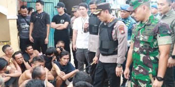 Kapolresta Barelang & Dandim 0316 Batam Pimpin Tim Gabungan Obrak Abrik Lokasi Simpang DAM Kampung Aceh Kota Batam